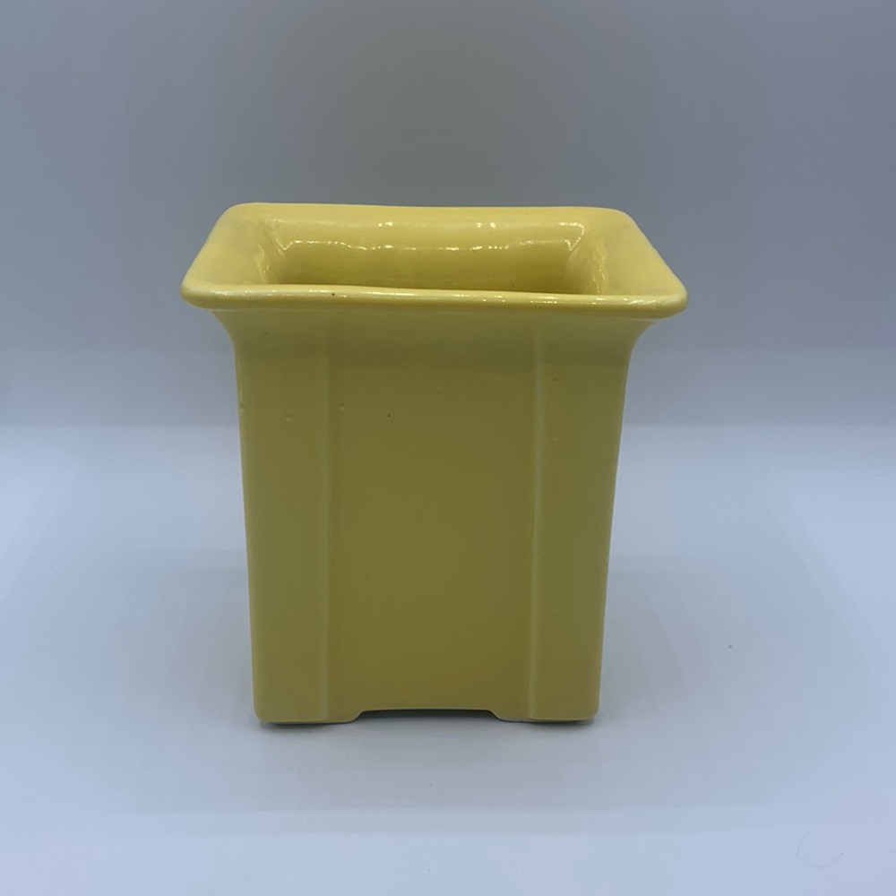 Vintage Yellow Art Deco Alamo Pottery 901-5